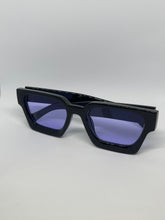 Load image into Gallery viewer, Solo
