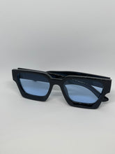 Load image into Gallery viewer, Solo
