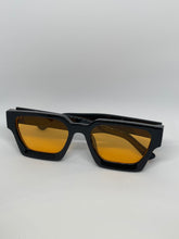 Load image into Gallery viewer, Solo
